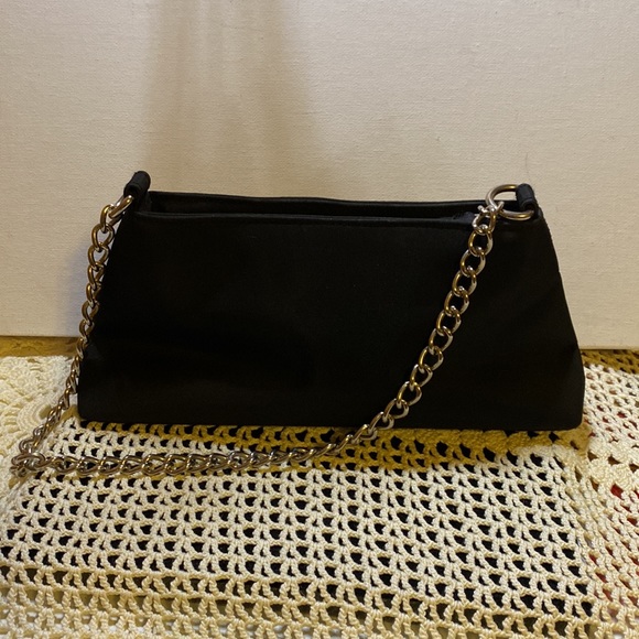 Vintage Y2K Baby Girl charm handbag with silver metal chain - Picture 4 of 11